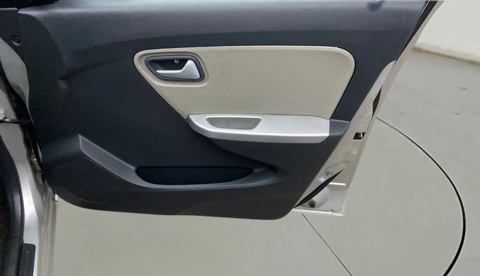 2015 Maruti Alto K10 VXI, Petrol, Manual, 9,804 km, Driver Side Door Panels Control