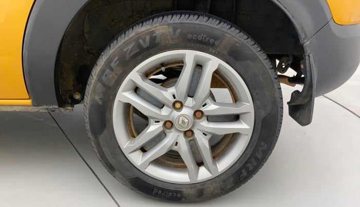 2021 Renault TRIBER RXZ, Petrol, Manual, 36,602 km, Left Rear Wheel