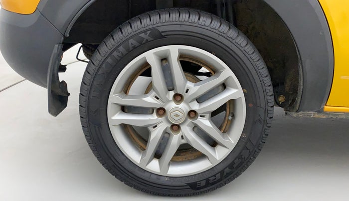 2021 Renault TRIBER RXZ, Petrol, Manual, 36,602 km, Right Rear Wheel