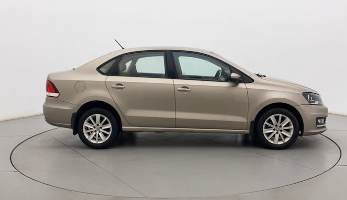 2016 Volkswagen Vento HIGHLINE 1.6 MPI, Petrol, Manual, 1,25,059 km, Right Side View