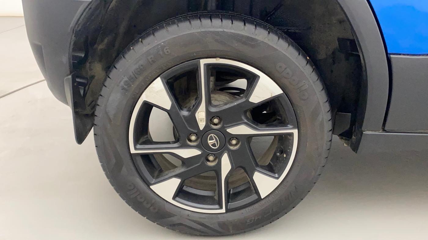 2022 Tata PUNCH CREATIVE  1.2 RTN DUAL TONE, Petrol, Manual, 22,932 km, Right Rear Wheel