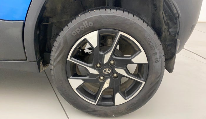 2022 Tata PUNCH CREATIVE  1.2 RTN DUAL TONE, Petrol, Manual, 22,932 km, Left Rear Wheel