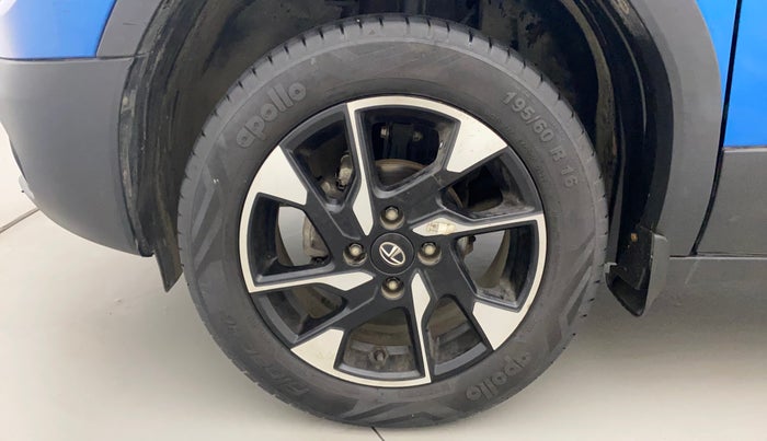 2022 Tata PUNCH CREATIVE  1.2 RTN DUAL TONE, Petrol, Manual, 22,932 km, Left Front Wheel