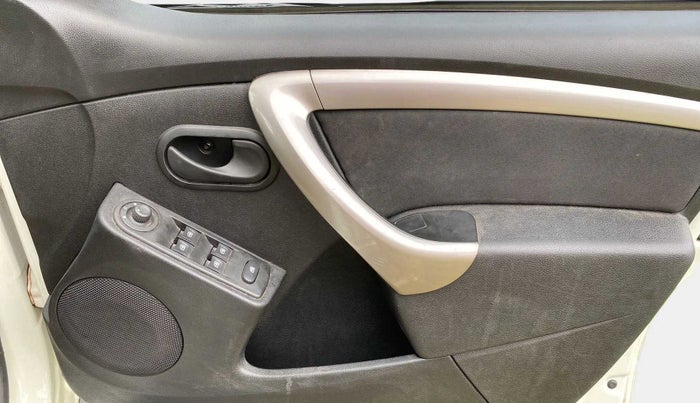 2019 Renault Duster RXS CVT, Petrol, Automatic, 11,251 km, Driver Side Door Panels Control
