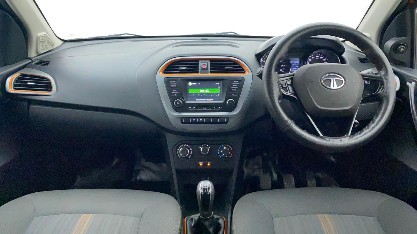 2018 Tata TIAGO NRG PETROL, Petrol, Manual, 57,259 km, Dashboard
