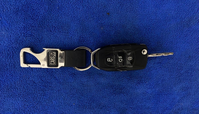 2018 Tata TIAGO NRG PETROL, Petrol, Manual, 57,259 km, Key Close Up