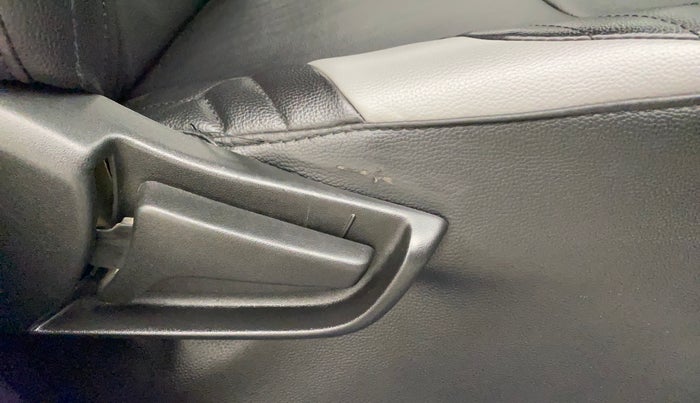 2020 Maruti S PRESSO VXI+, Petrol, Manual, 27,689 km, Driver Side Adjustment Panel