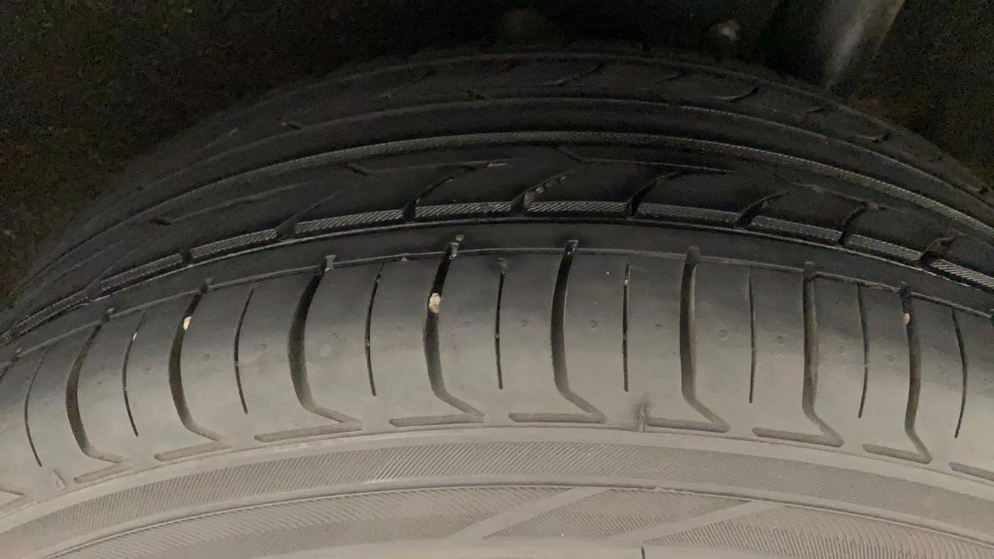 2016 Maruti Vitara Brezza ZDI, Diesel, Manual, 55,103 km, Left Rear Tyre Tread