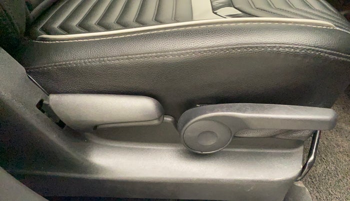 2016 Maruti Vitara Brezza ZDI, Diesel, Manual, 55,103 km, Driver Side Adjustment Panel