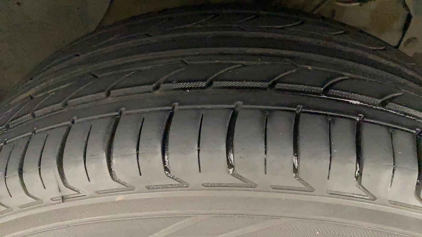 2016 Maruti Vitara Brezza ZDI, Diesel, Manual, 55,103 km, Right Rear Tyre Tread