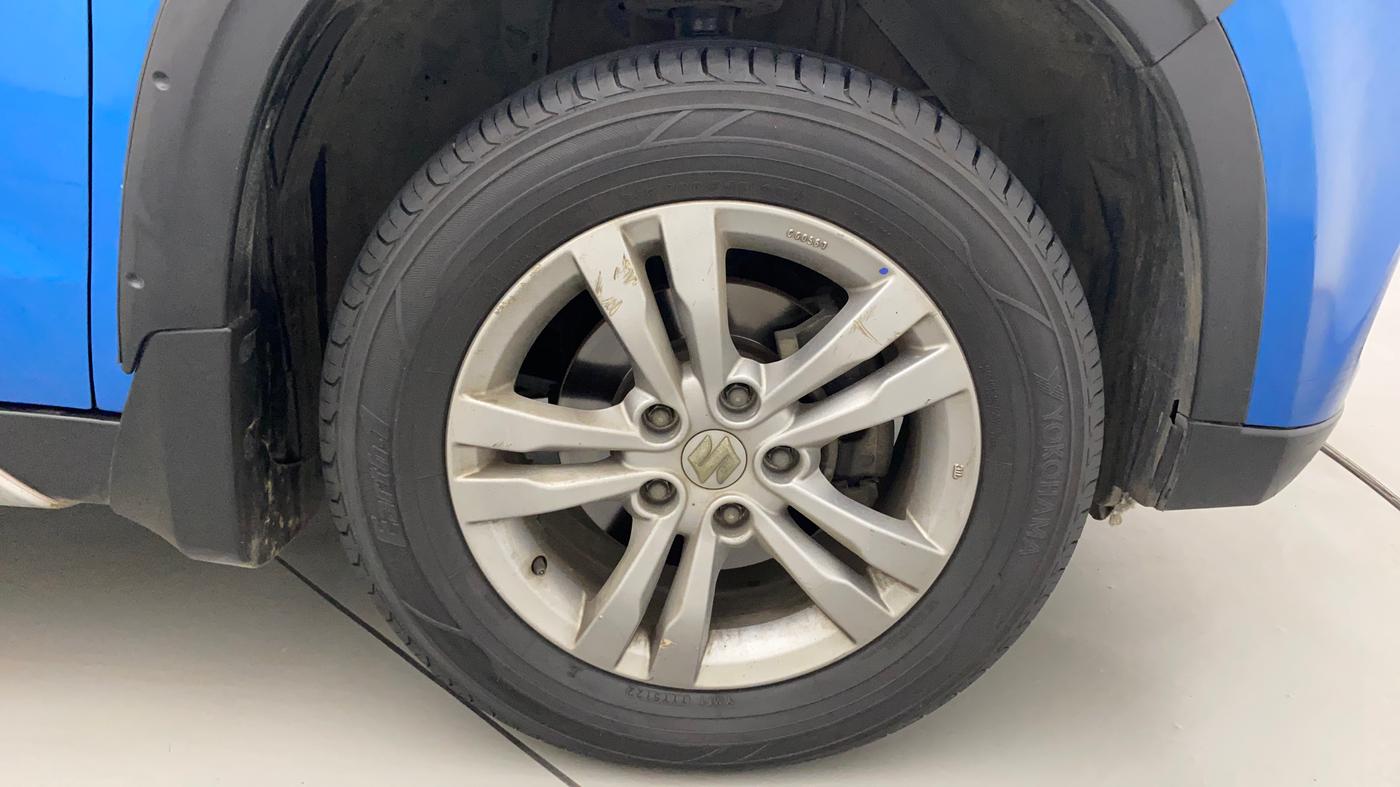 2016 Maruti Vitara Brezza ZDI, Diesel, Manual, 55,103 km, Right Front Wheel