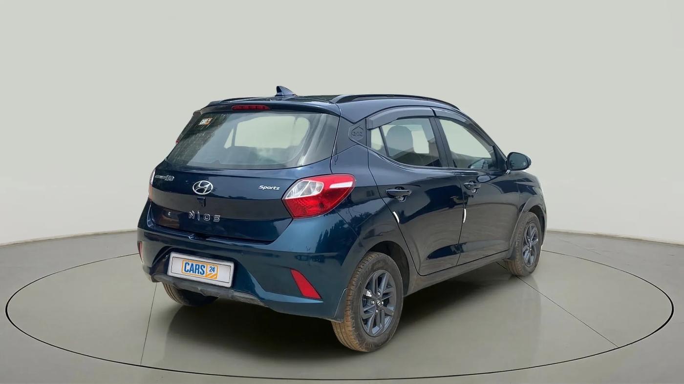 2022 Hyundai GRAND I10 NIOS SPORTZ 1.2 KAPPA VTVT, Petrol, Manual, 18,729 km, Right Back Diagonal