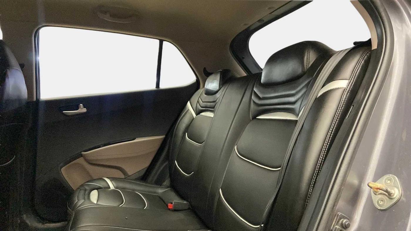 2019 Hyundai Grand i10 SPORTZ 1.2 KAPPA VTVT, Petrol, Manual, 42,871 km, Right Side Rear Door Cabin