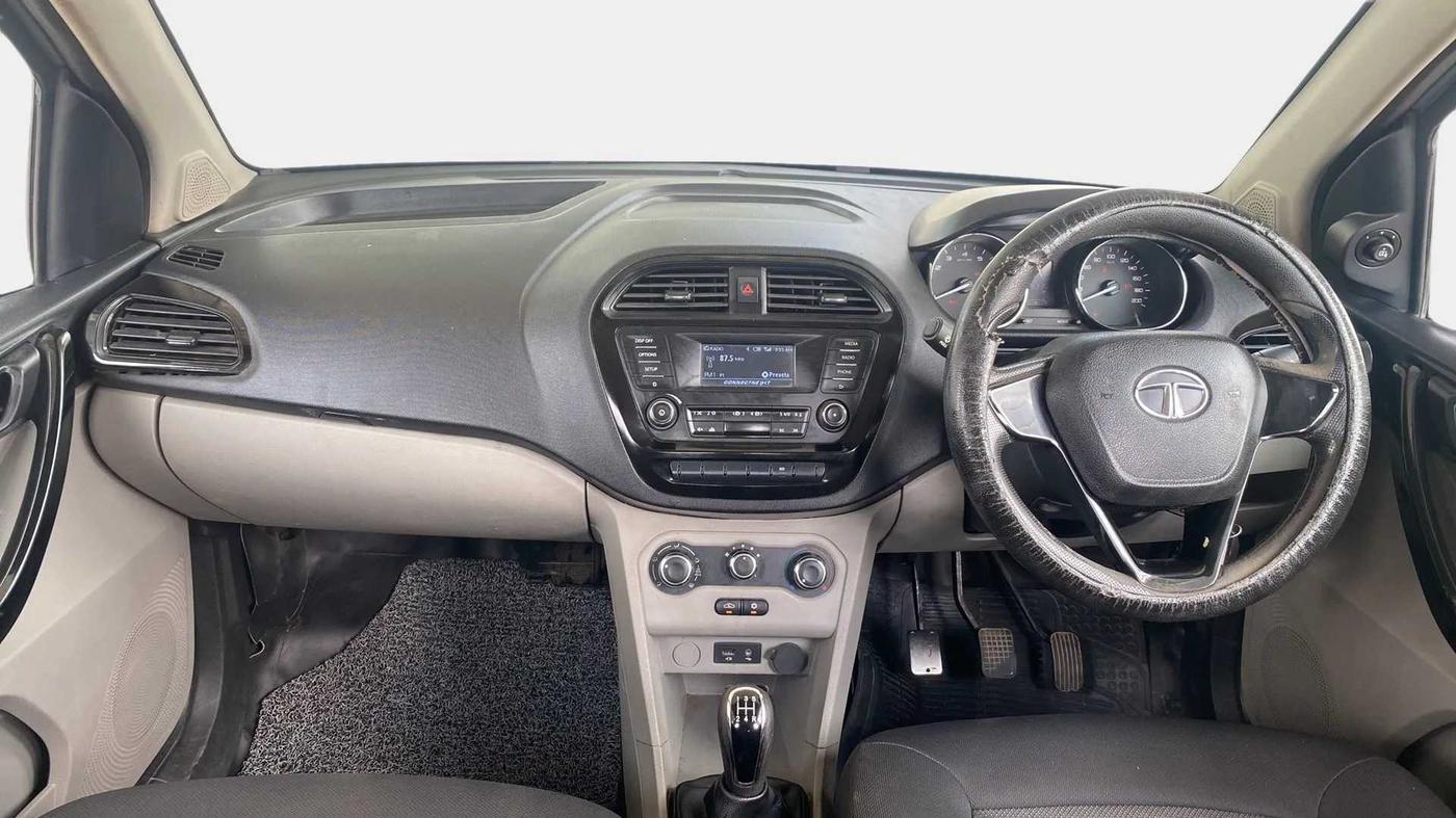 2019 Tata Tiago XT PETROL, Petrol, Manual, 57,461 km, Dashboard