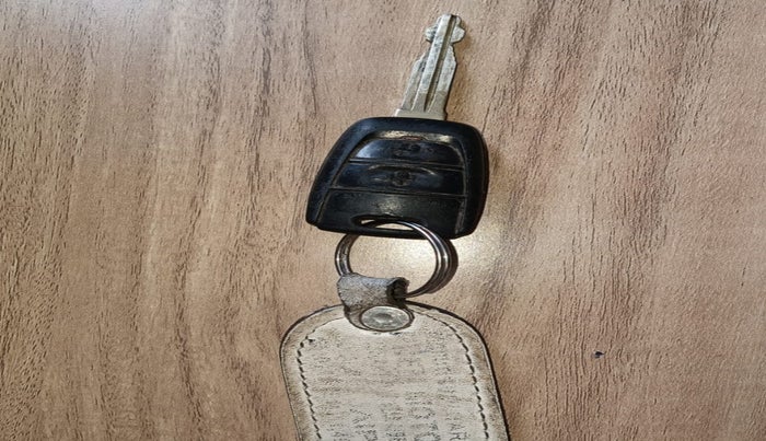 2019 Tata Tiago XT PETROL, Petrol, Manual, 57,461 km, Key Close Up