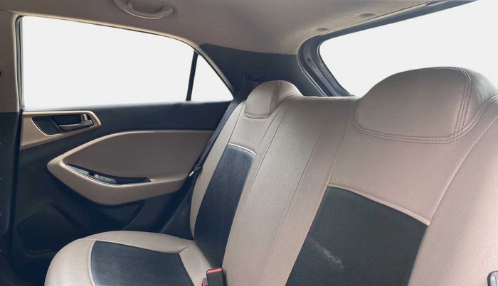 2015 Hyundai Elite i20 MAGNA 1.2, Petrol, Manual, 92,608 km, Right Side Rear Door Cabin