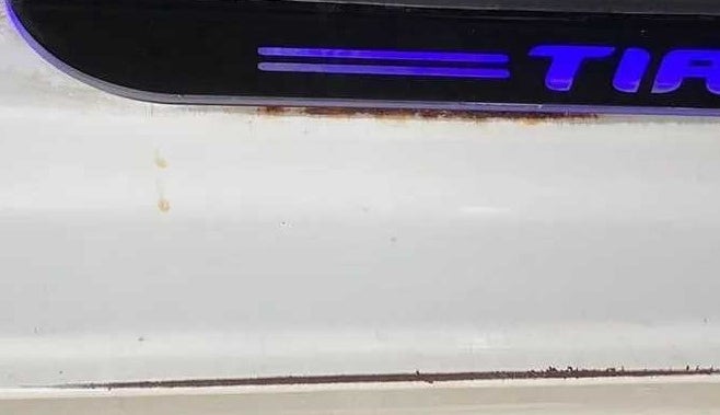 2019 Tata Tiago XT PETROL, Petrol, Manual, 44,365 km, Right running board - Minor scratches