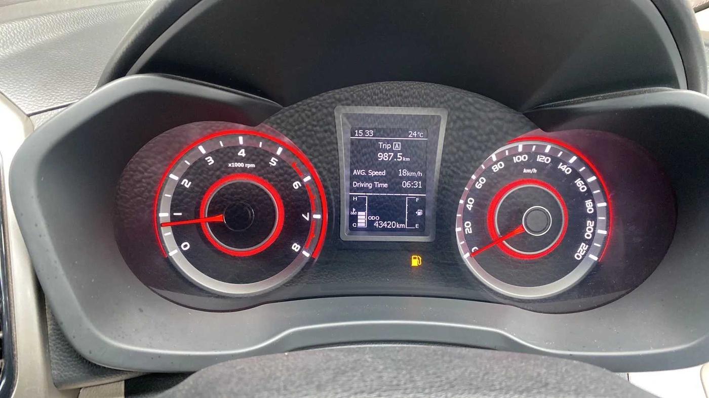 2021 Mahindra XUV300 W8 (O) 1.2 PETROL, Petrol, Manual, 43,480 km, Odometer Image