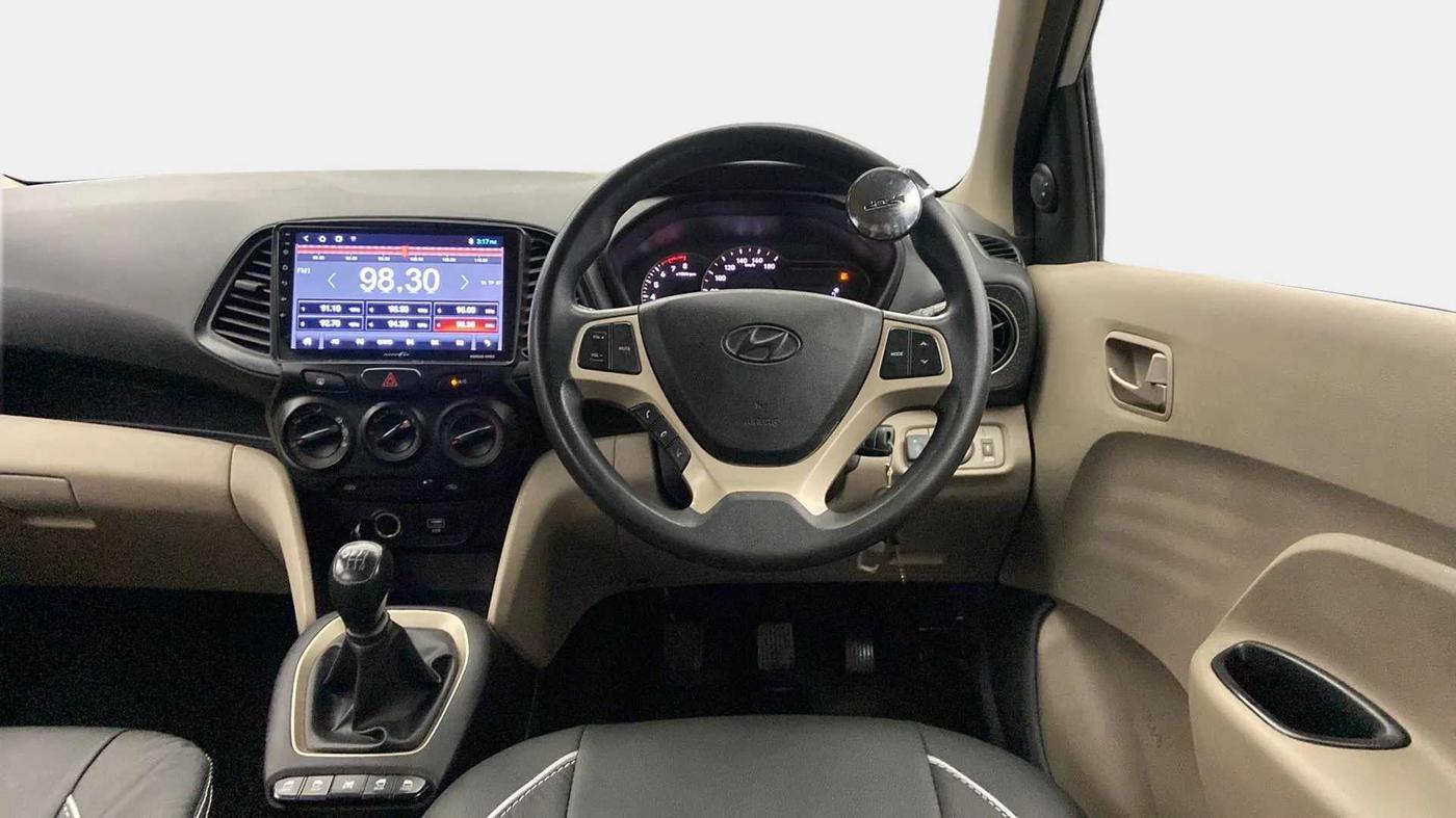 2019 Hyundai NEW SANTRO SPORTZ CNG, CNG, Manual, 91,283 km, Steering Wheel Close Up