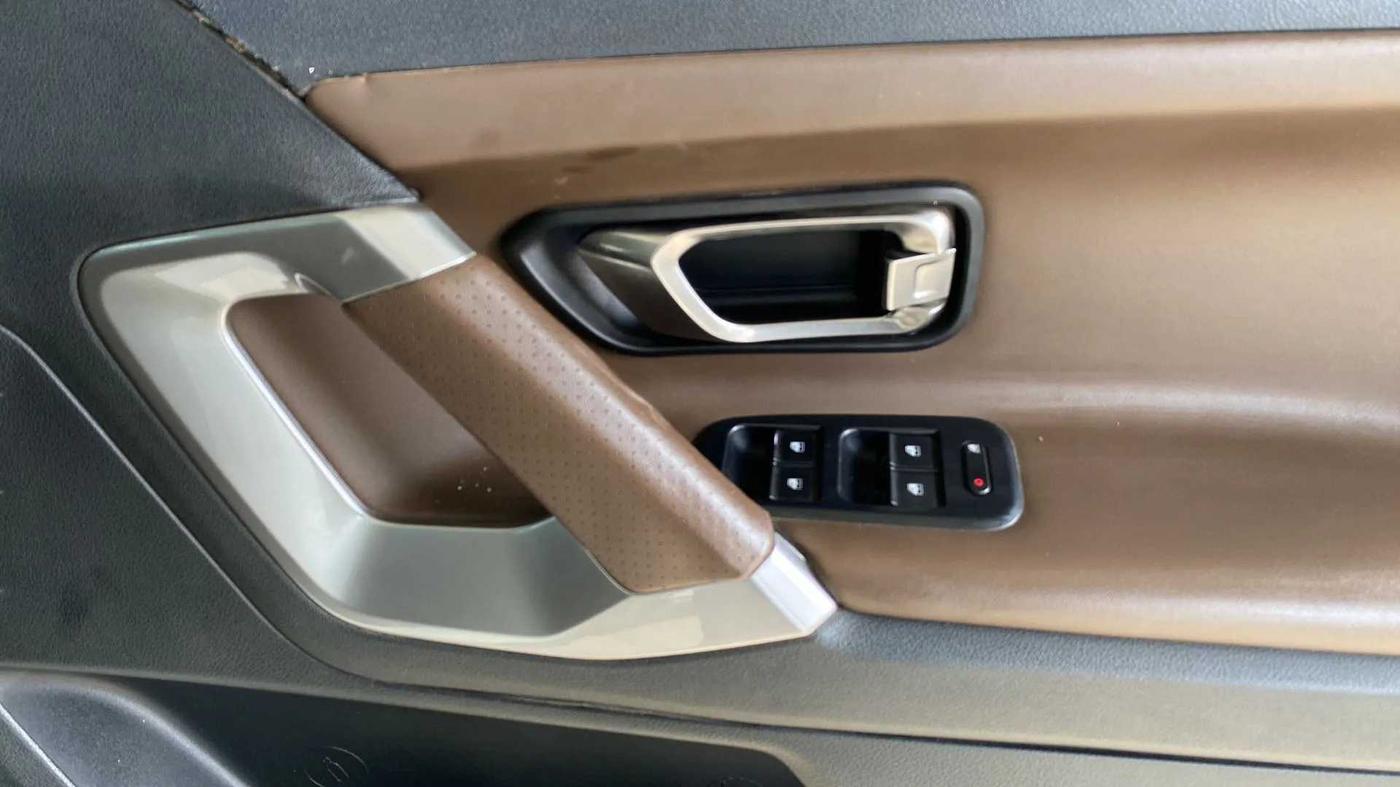 2019 Tata Harrier XZ 2.0L, Diesel, Manual, 69,605 km, Driver Side Door Panels Control