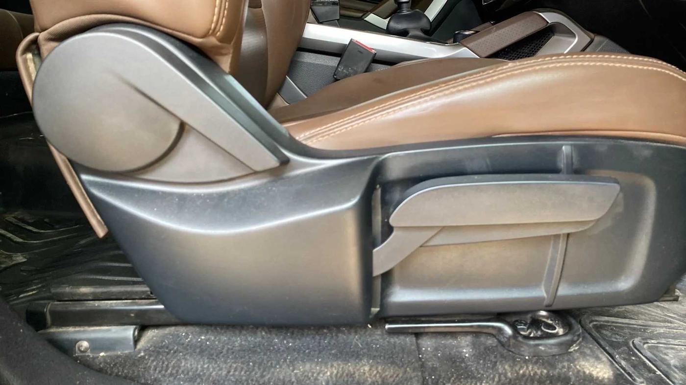 2019 Tata Harrier XZ 2.0L, Diesel, Manual, 69,605 km, Driver Side Adjustment Panel