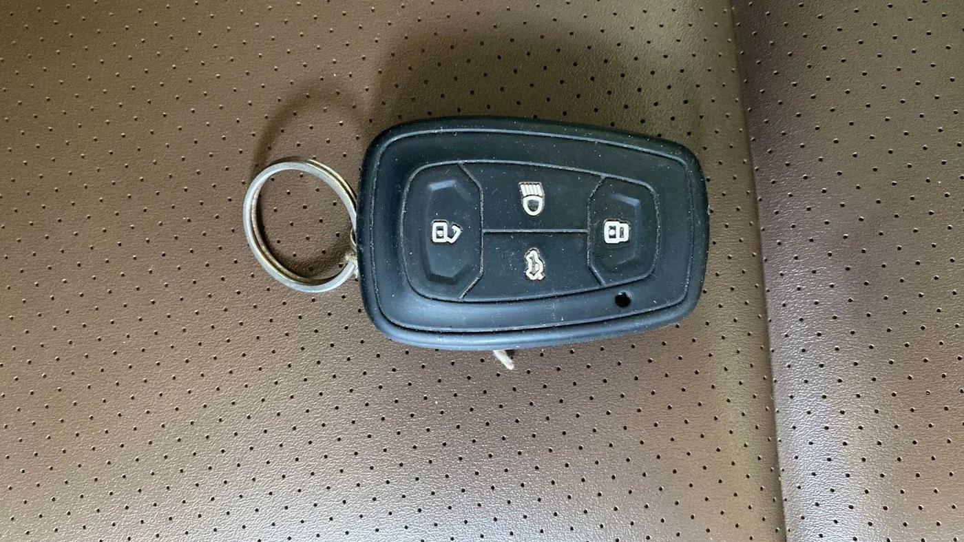 2019 Tata Harrier XZ 2.0L, Diesel, Manual, 69,605 km, Key Close Up
