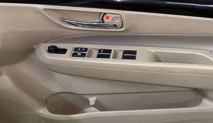 2017 Maruti Ciaz ZETA 1.4  AT PETROL, Petrol, Automatic, 74,037 km, Driver Side Door Panels Control