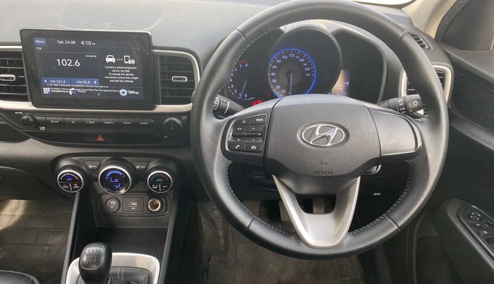 2020 Hyundai VENUE S+ 1.2, Petrol, Manual, 85,731 km, Steering Wheel Close Up