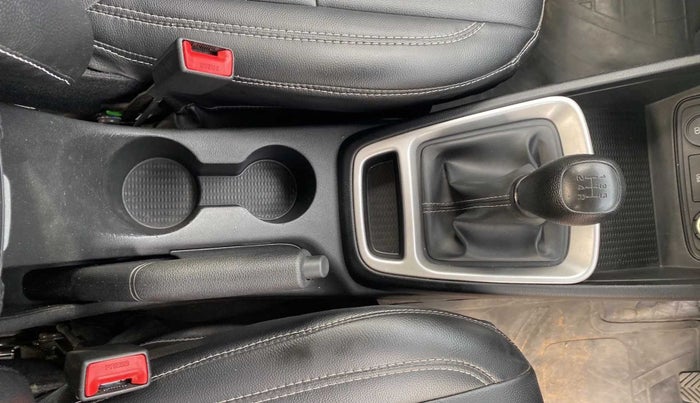 2020 Hyundai VENUE S+ 1.2, Petrol, Manual, 85,731 km, Gear Lever