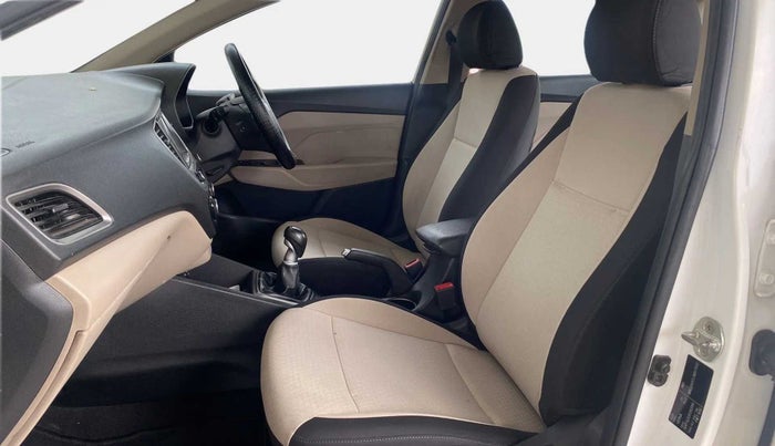 2018 Hyundai Verna 1.6 VTVT SX, Petrol, Manual, 45,346 km, Right Side Front Door Cabin