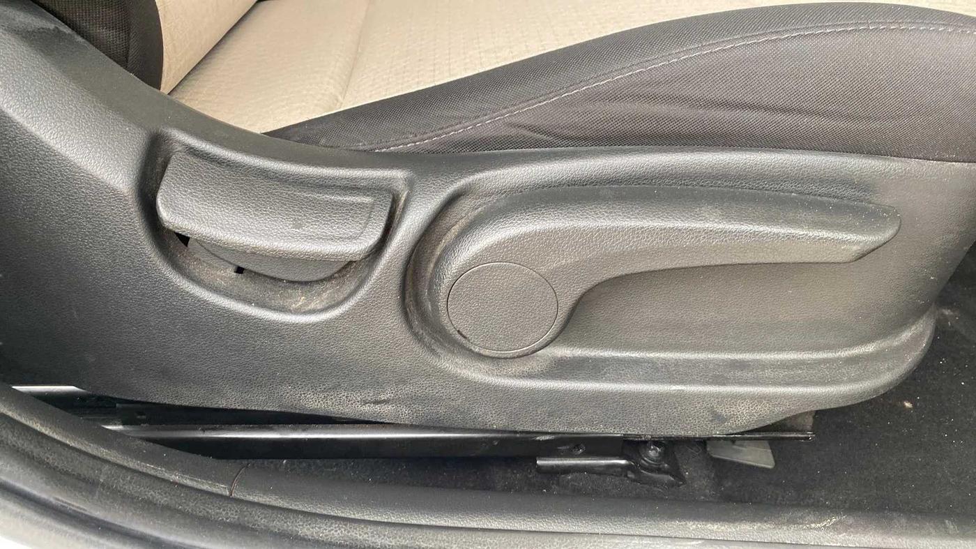 2018 Hyundai Verna 1.6 VTVT SX, Petrol, Manual, 45,346 km, Driver Side Adjustment Panel