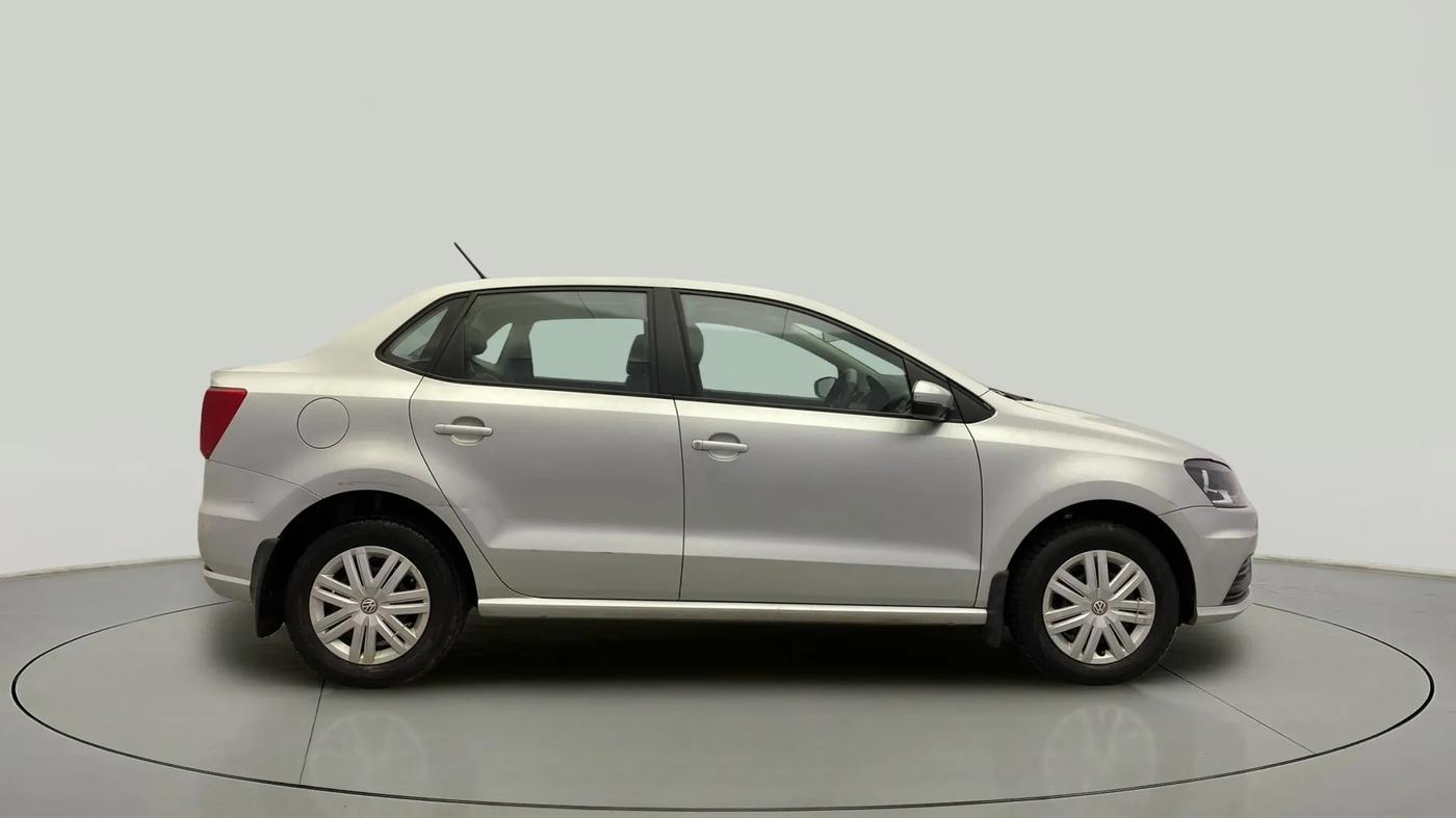 2018 Volkswagen Ameo TRENDLINE 1.0L, Petrol, Manual, 33,545 km, Right Side View