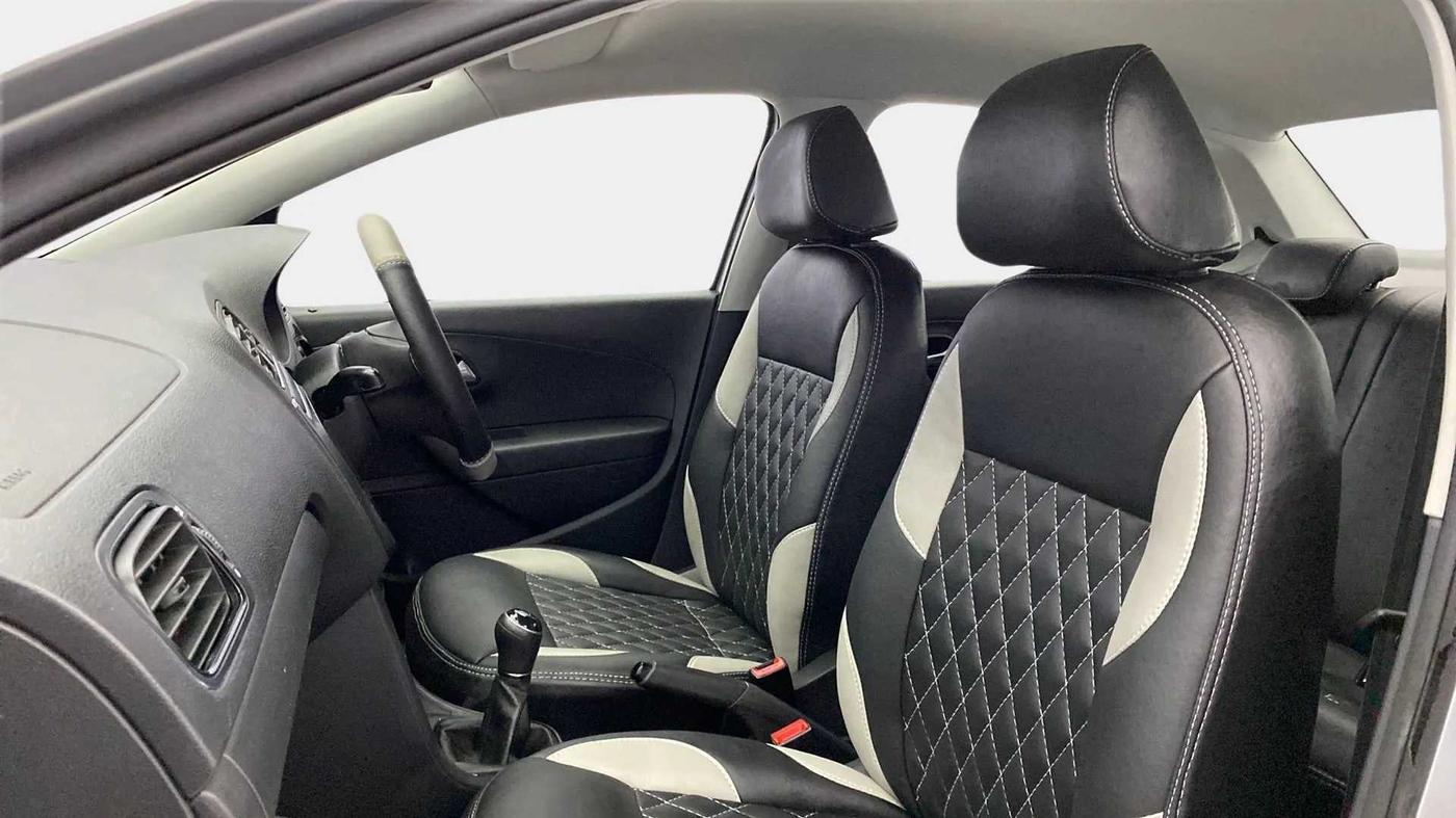2018 Volkswagen Ameo TRENDLINE 1.0L, Petrol, Manual, 33,545 km, Right Side Front Door Cabin