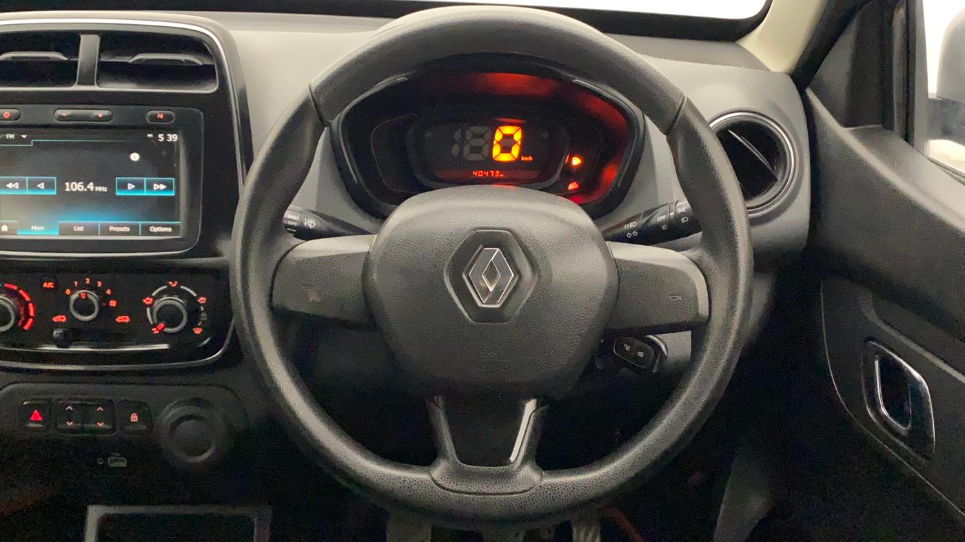 2019 Renault Kwid RXT 1.0 (O), Petrol, Manual, 40,866 km, Steering Wheel Close Up