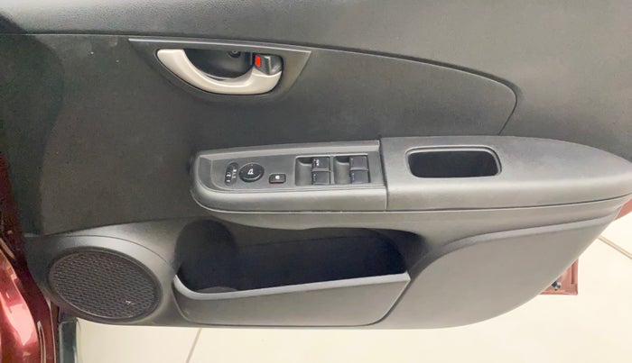 2019 Honda BR-V 1.5L I-VTEC S, Petrol, Manual, 52,400 km, Driver Side Door Panels Control