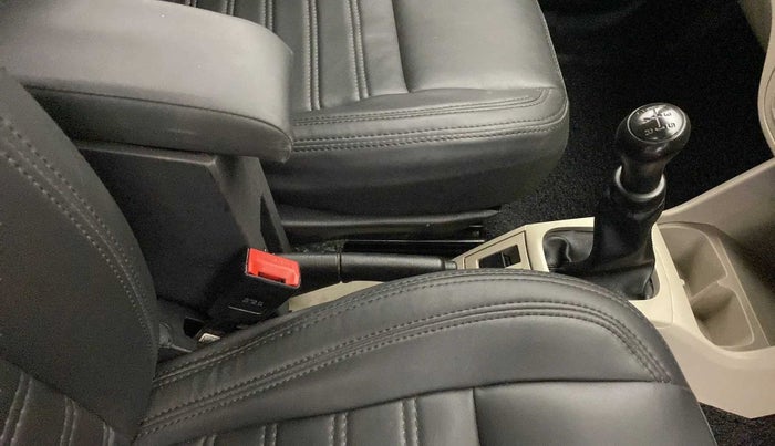 2019 Maruti Alto LXI CNG, CNG, Manual, 68,835 km, Gear Lever