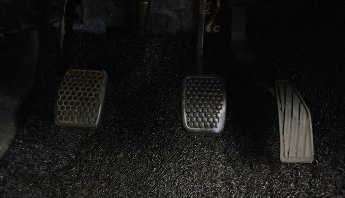 2019 Maruti Alto LXI CNG, CNG, Manual, 68,835 km, Pedals