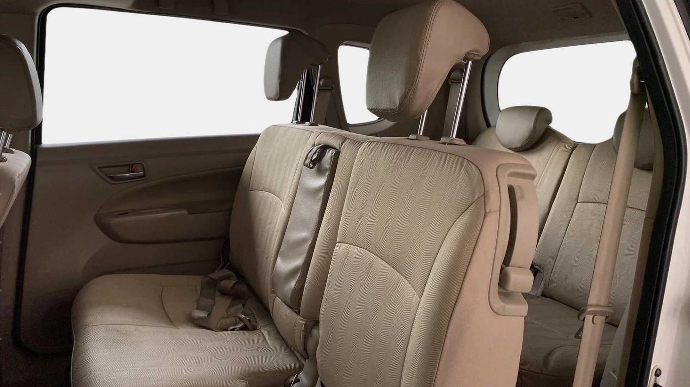 2017 Maruti Ertiga VXI, Petrol, Manual, 61,316 km, Right Side Rear Door Cabin