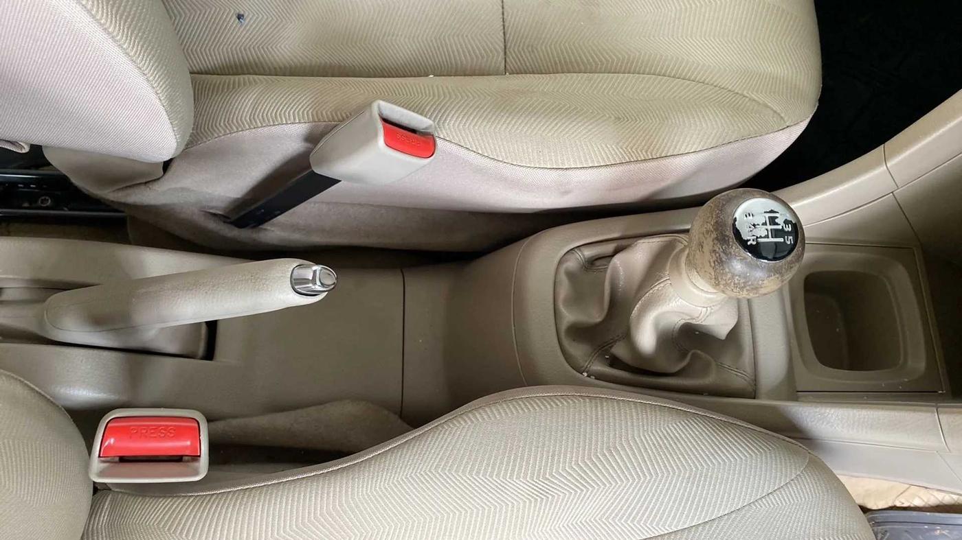 2017 Maruti Ertiga VXI, Petrol, Manual, 61,316 km, Gear Lever