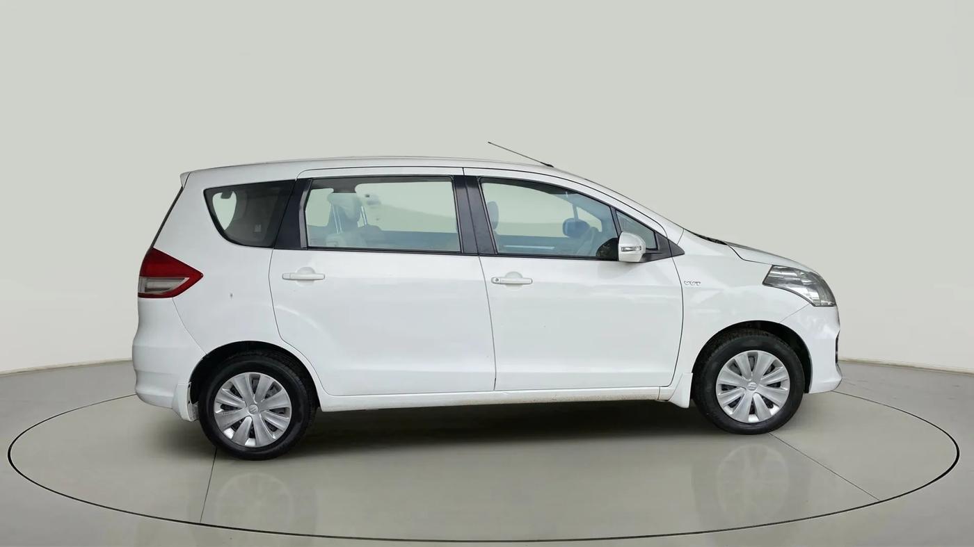 2017 Maruti Ertiga VXI, Petrol, Manual, 61,316 km, Right Side View