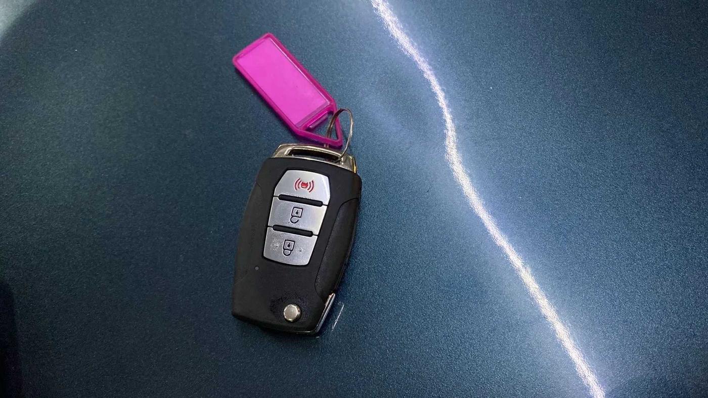 2019 Mahindra XUV300 W8 1.5 DIESEL, Diesel, Manual, 52,332 km, Key Close Up