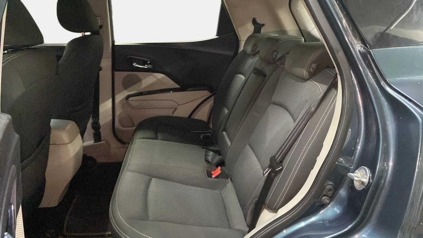 2019 Mahindra XUV300 W8 1.5 DIESEL, Diesel, Manual, 52,332 km, Right Side Rear Door Cabin