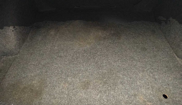 2017 Skoda Rapid STYLE 1.5 TDI AT, Diesel, Automatic, 82,853 km, Boot Inside