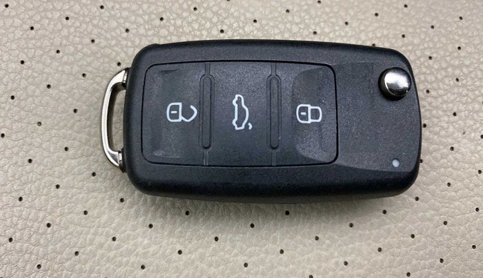 2017 Skoda Rapid STYLE 1.5 TDI AT, Diesel, Automatic, 82,853 km, Key Close Up