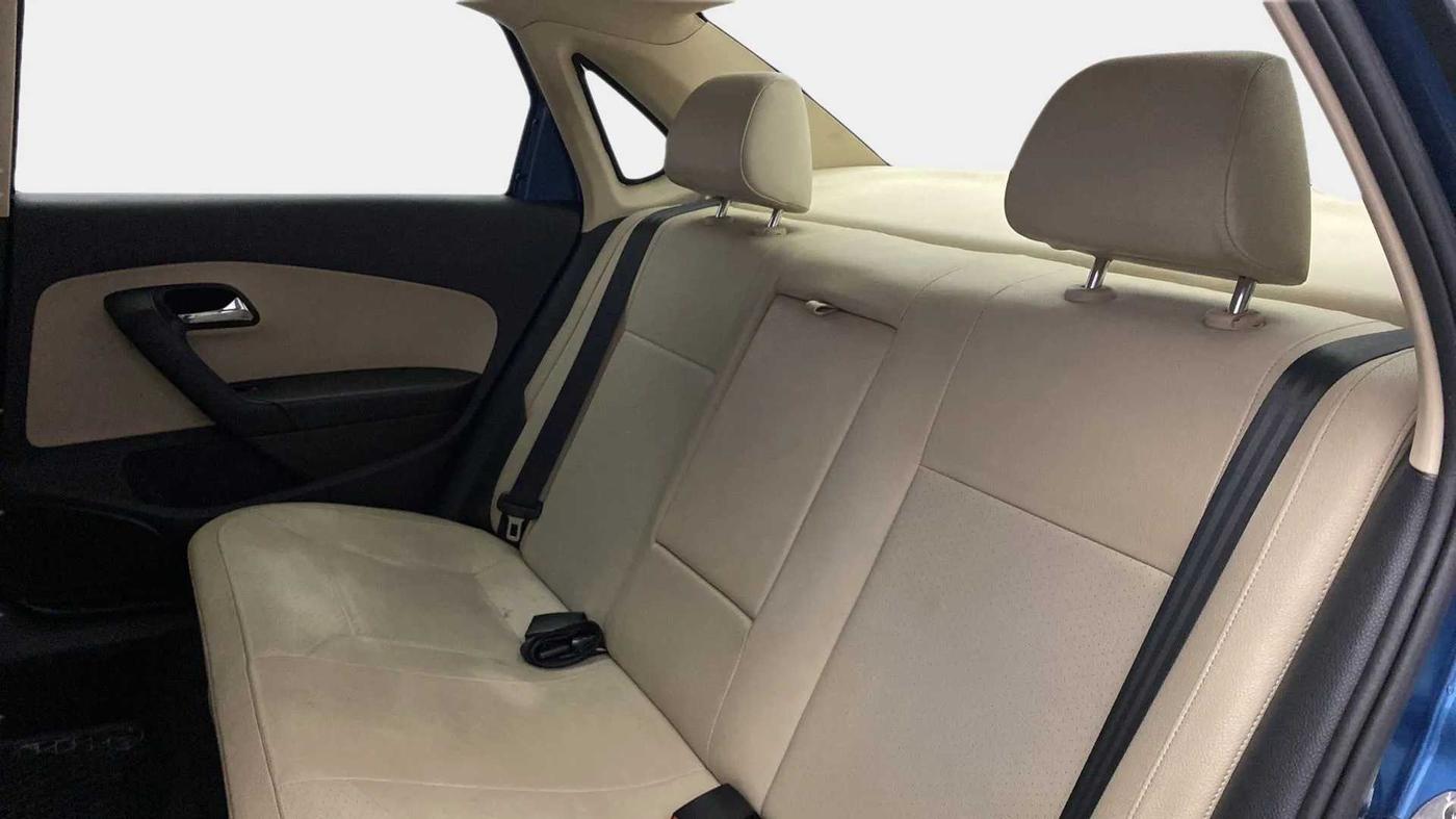 2017 Skoda Rapid STYLE 1.5 TDI AT, Diesel, Automatic, 82,853 km, Right Side Rear Door Cabin
