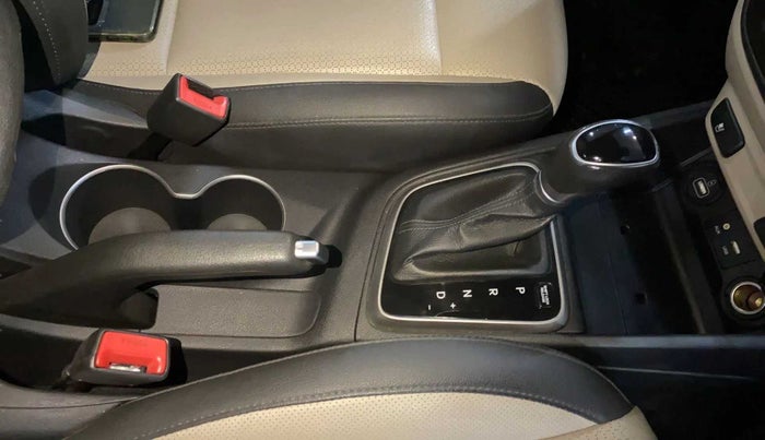 2019 Hyundai Verna 1.6 VTVT SX (O) AT, Petrol, Automatic, 27,356 km, Gear Lever