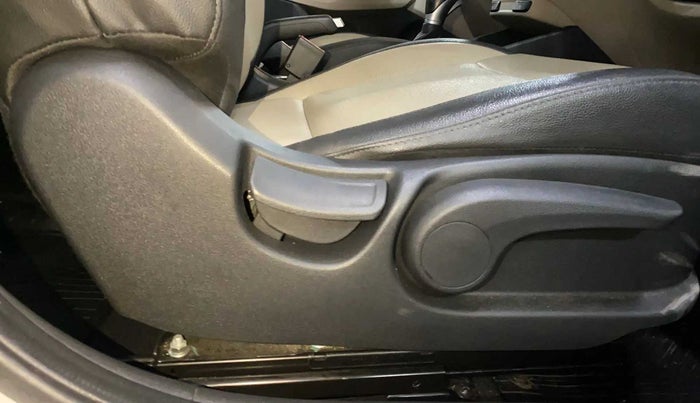 2019 Hyundai Verna 1.6 VTVT SX (O) AT, Petrol, Automatic, 27,356 km, Driver Side Adjustment Panel