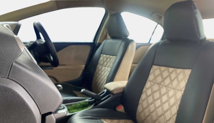 2019 Honda City 1.5L I-VTEC V MT, Petrol, Manual, 1,05,067 km, Right Side Front Door Cabin