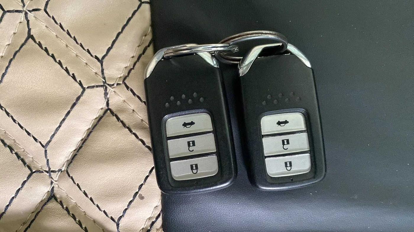 2019 Honda City 1.5L I-VTEC V MT, Petrol, Manual, 1,05,067 km, Key Close Up