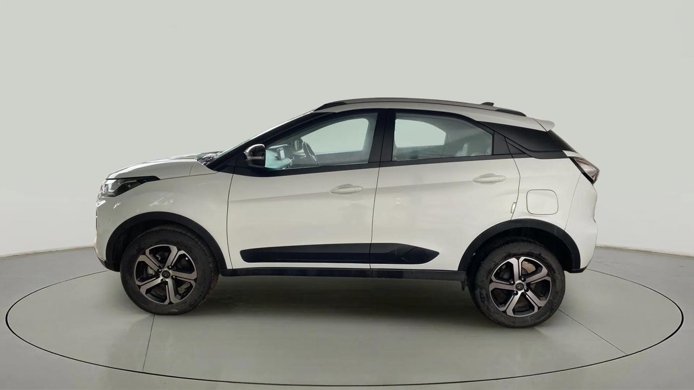 2023 Tata NEXON XZA PLUS DIESEL, Diesel, Automatic, 20,964 km, Left Side